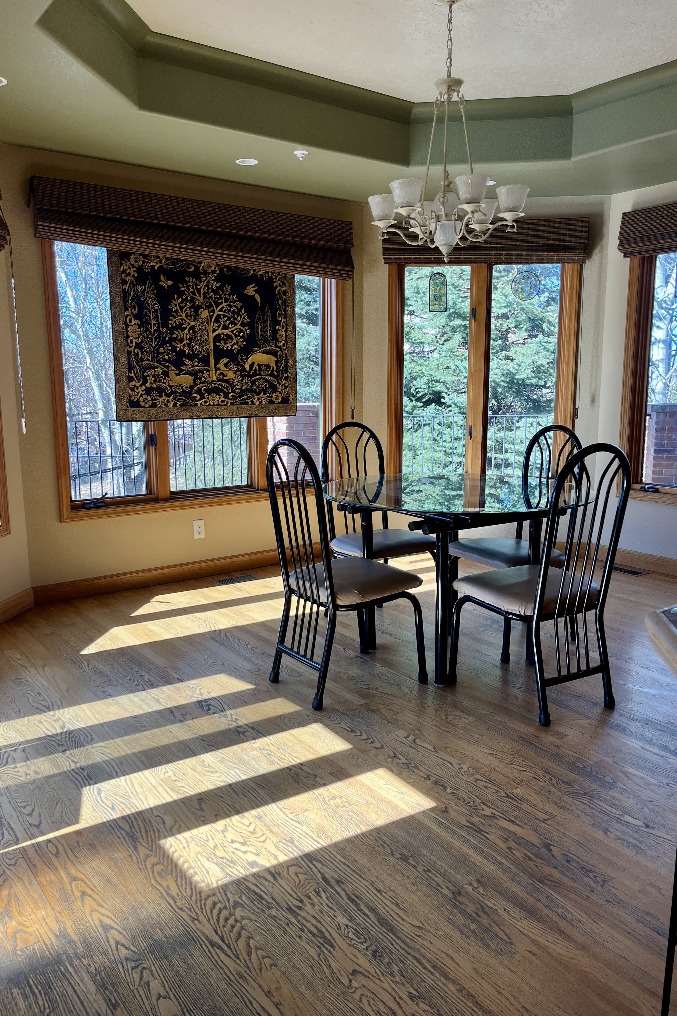 Bob+and+Mary+Dining+room.png