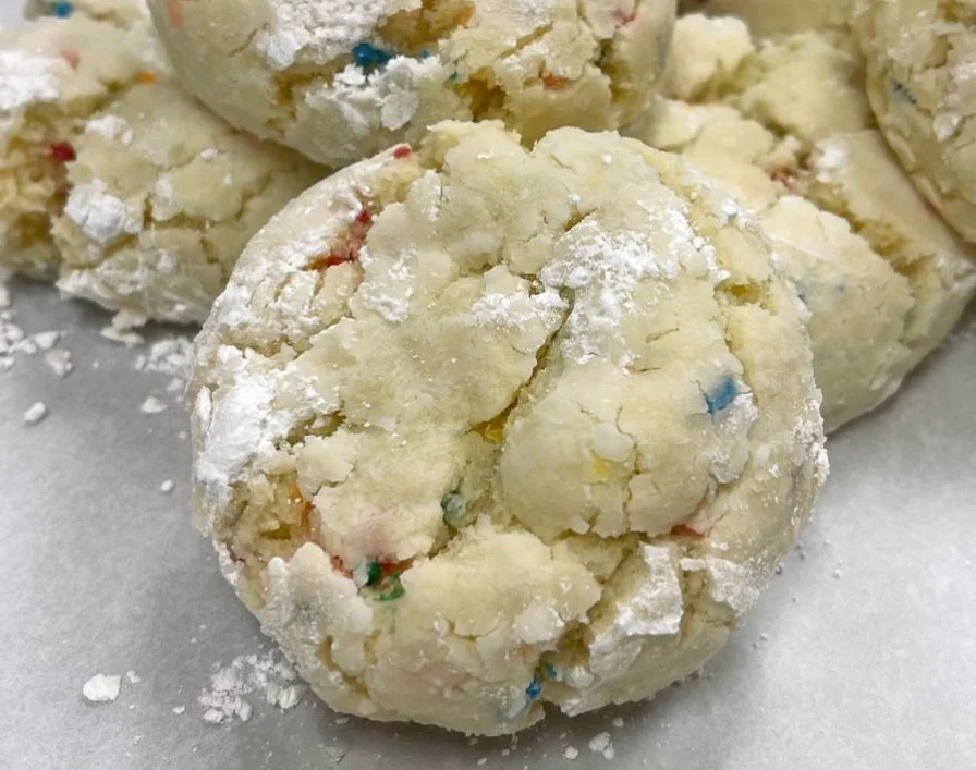 GLUTEN FREE GOOEY COOKIE - contain dairy