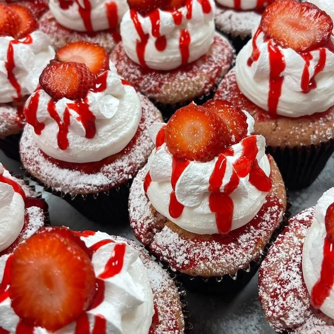 STRAWBERRIES N CREAM - SEASONAL