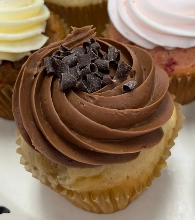 VANILLA & CHOCOLATE - vanilla bean cake + chocolate buttercream