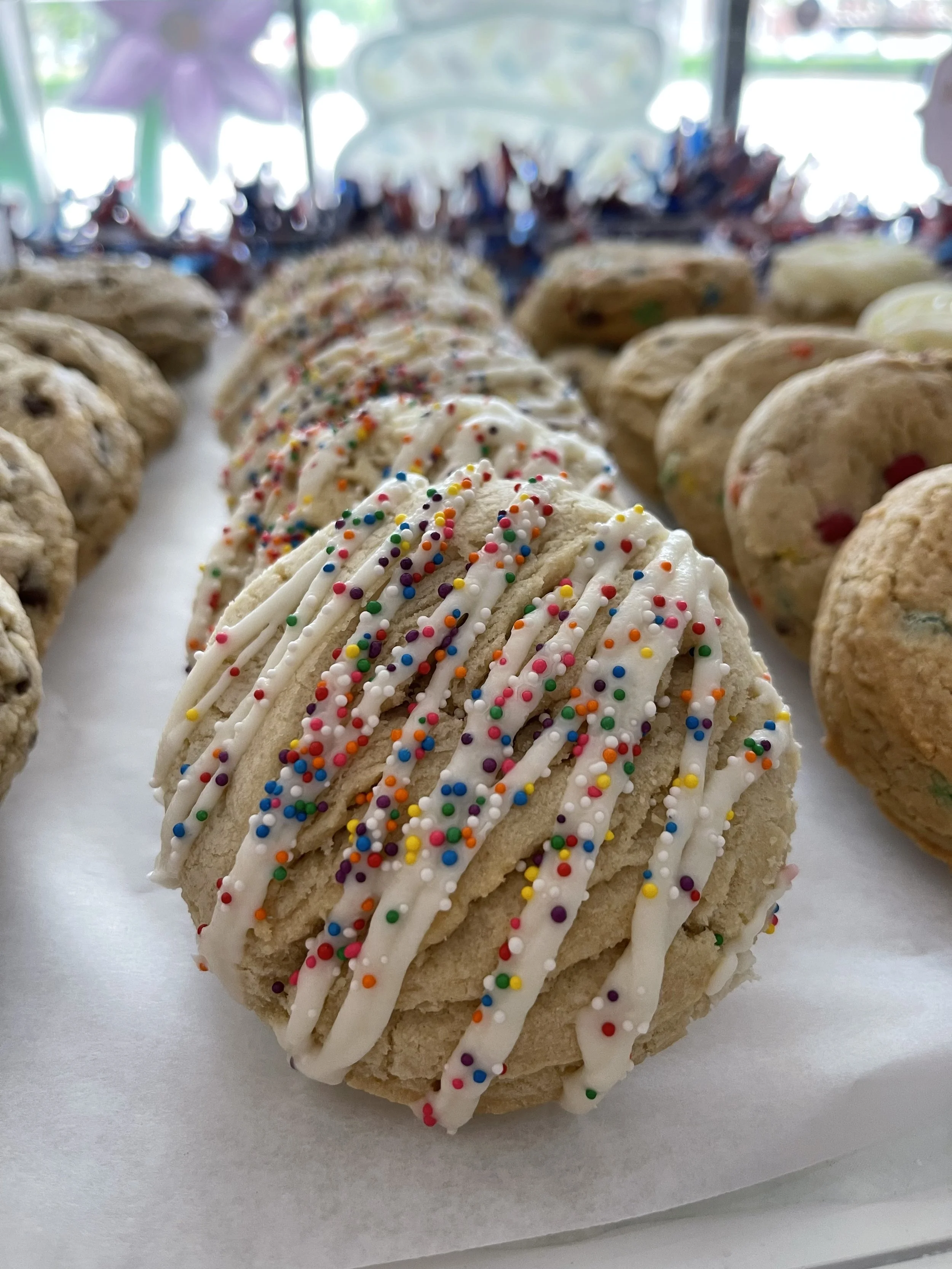 SUGAR COOKIES - white chocolate drizzle