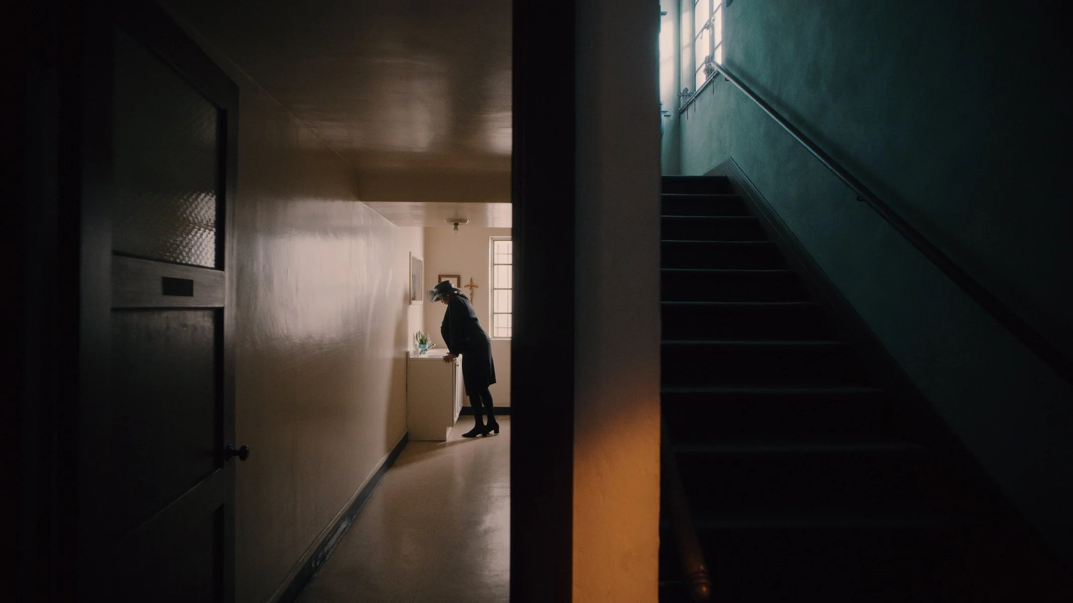 REEL V8 R3D.00_00_18_16.Still006.jpg