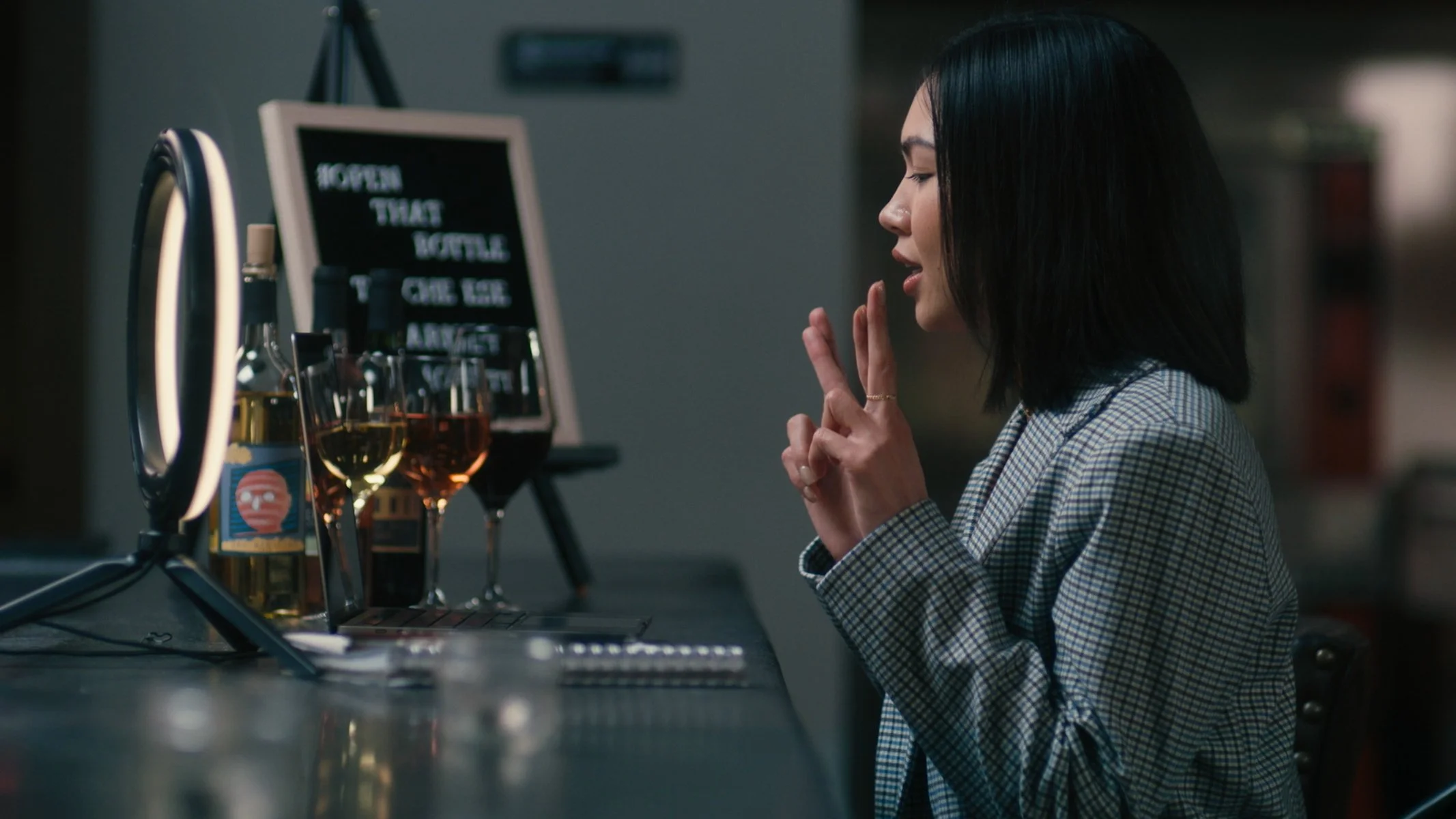 Romance V4.00_00_41_06.Still013.jpg