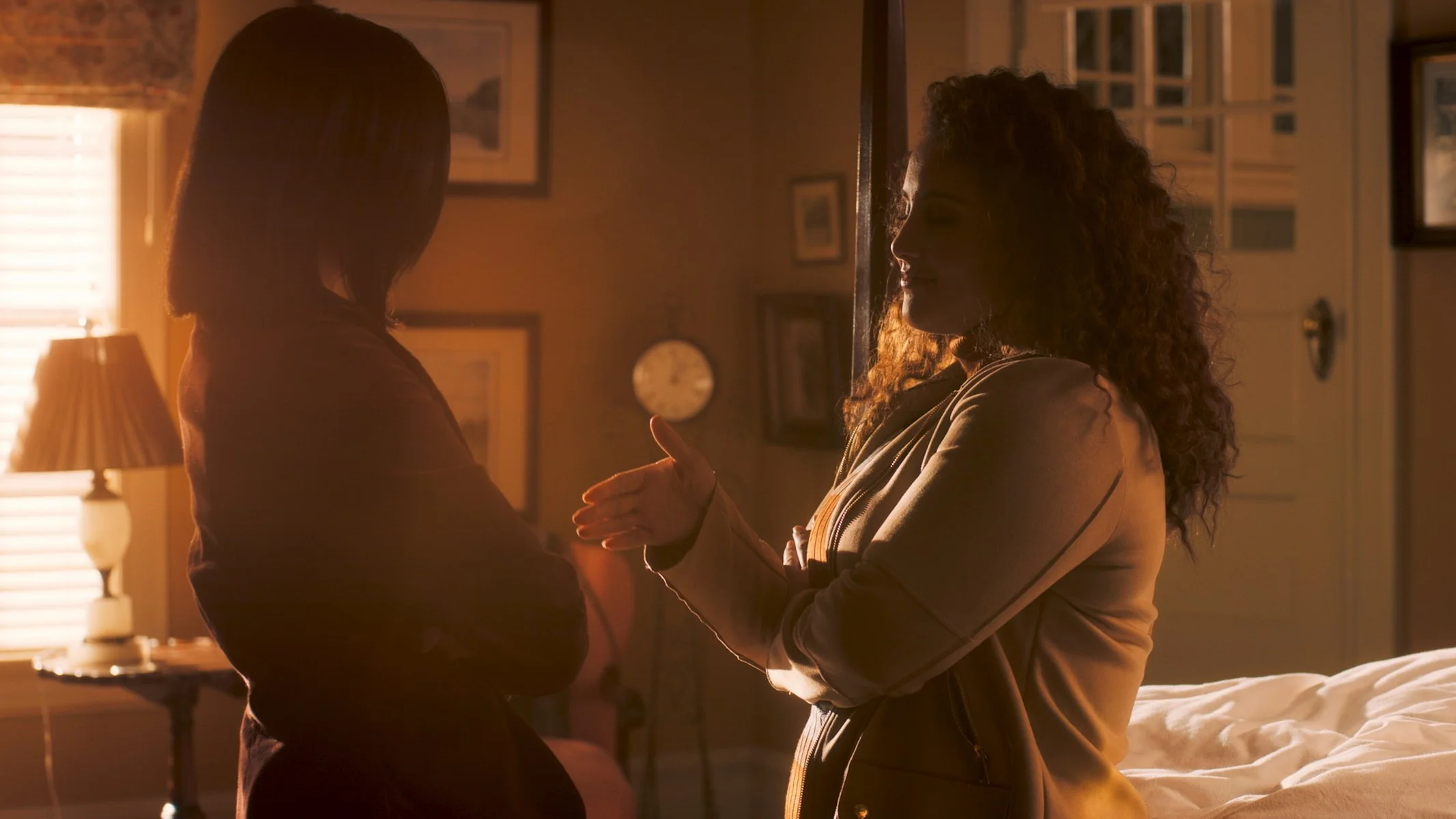 REEL V8 R3D.00_01_15_10.Still031.jpg