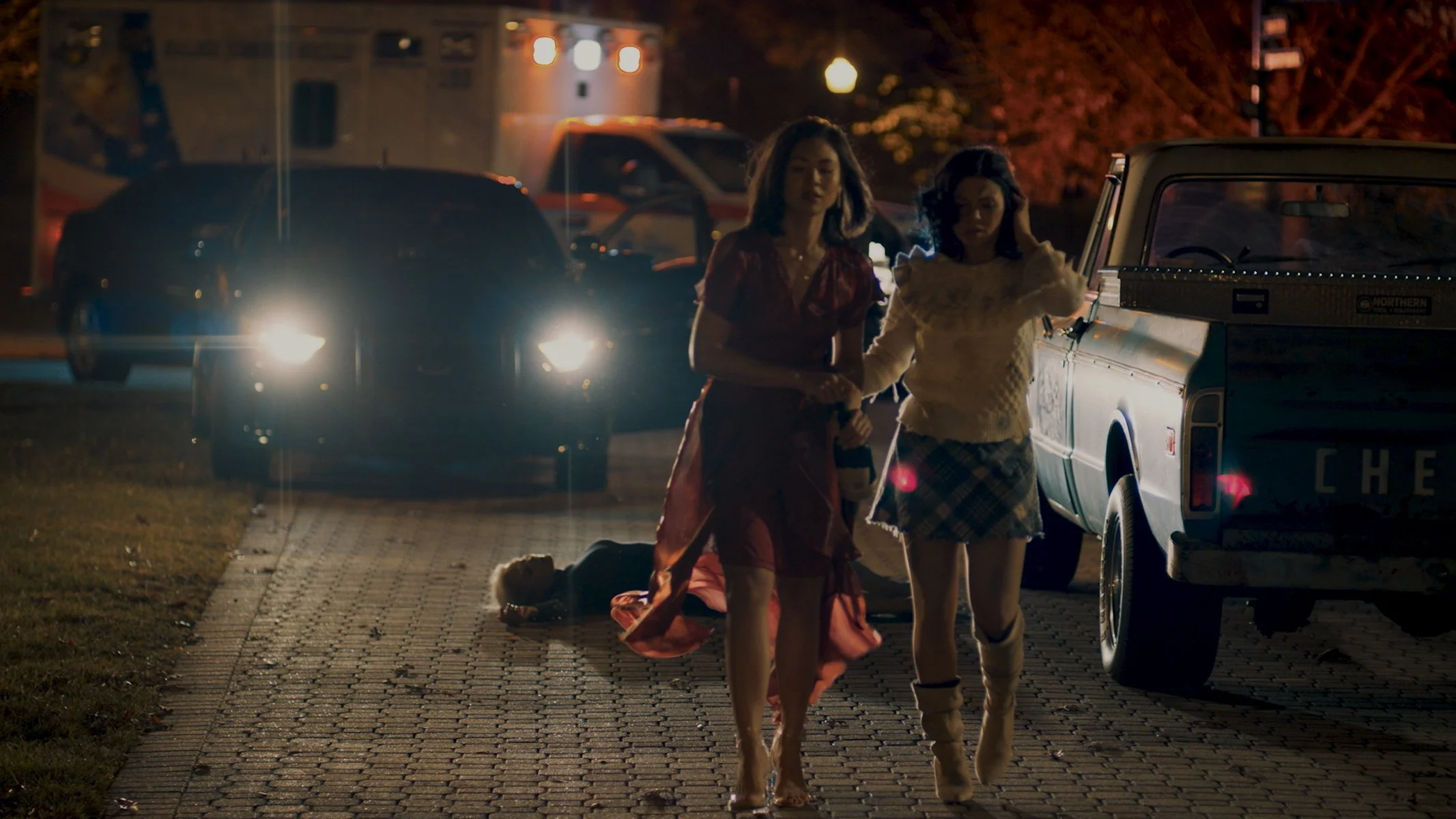 REEL V8 R3D.00_01_50_01.Still040.jpg