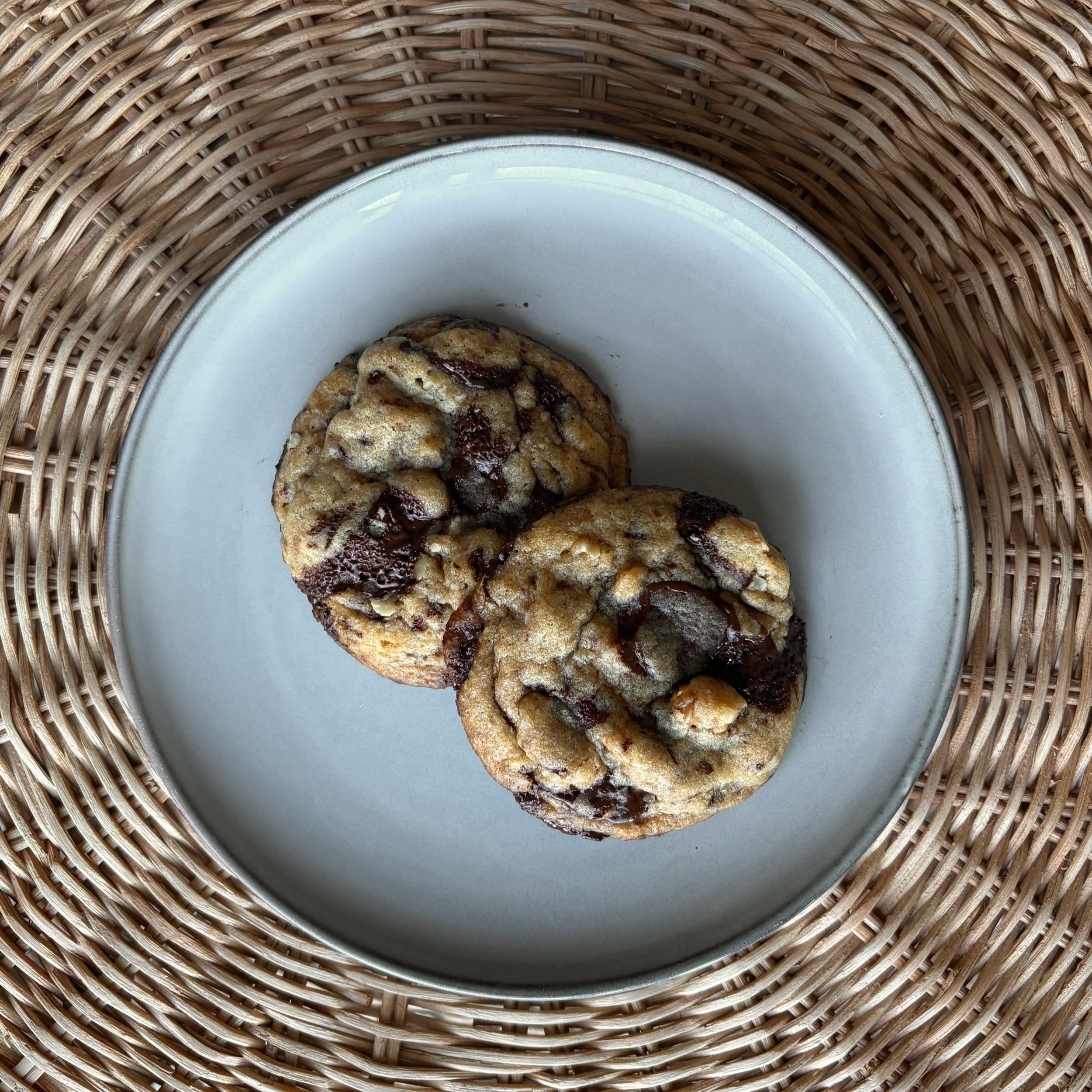 Walnut Chocolate Chunk Cookies