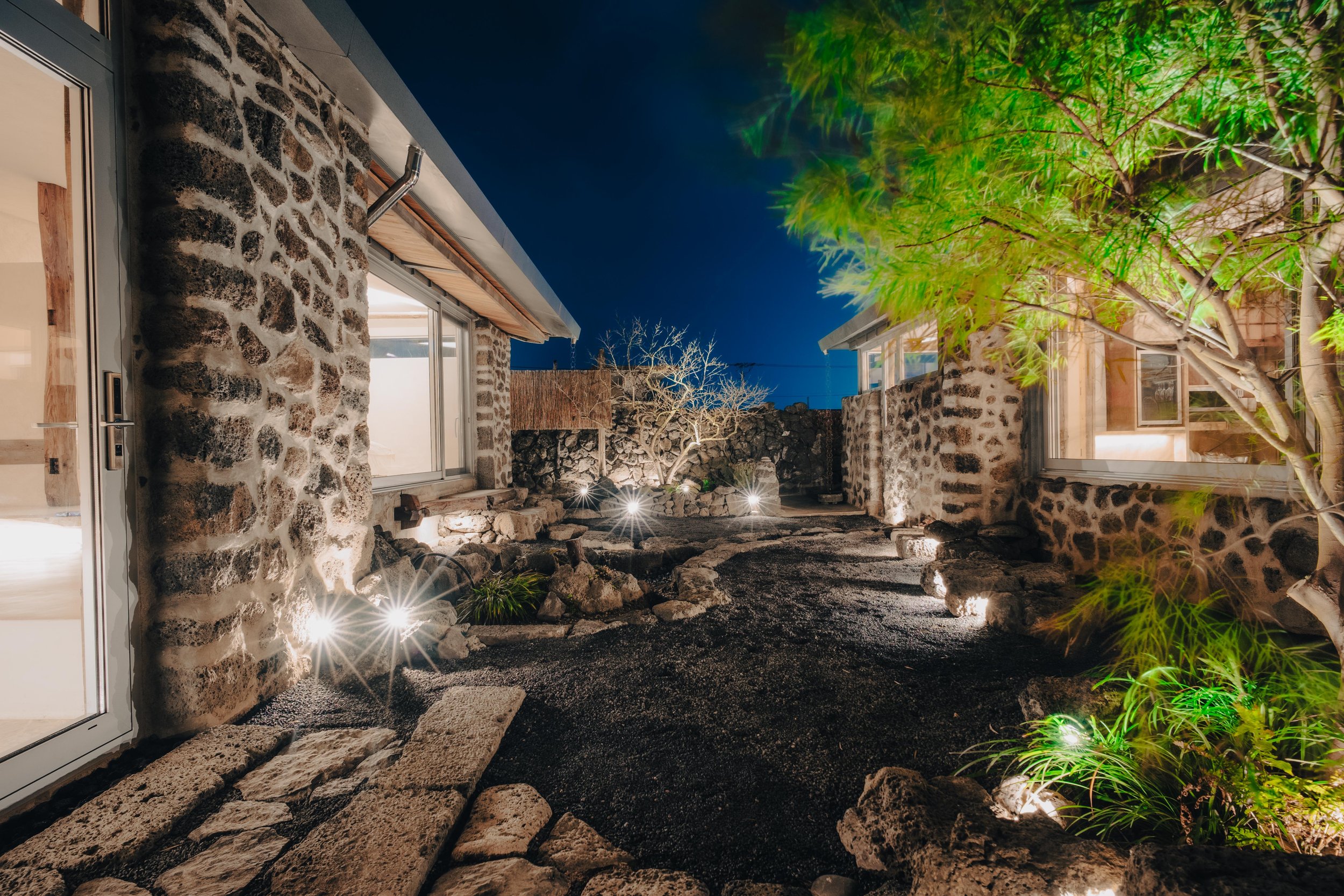 NUUT Aewol 눗 애월