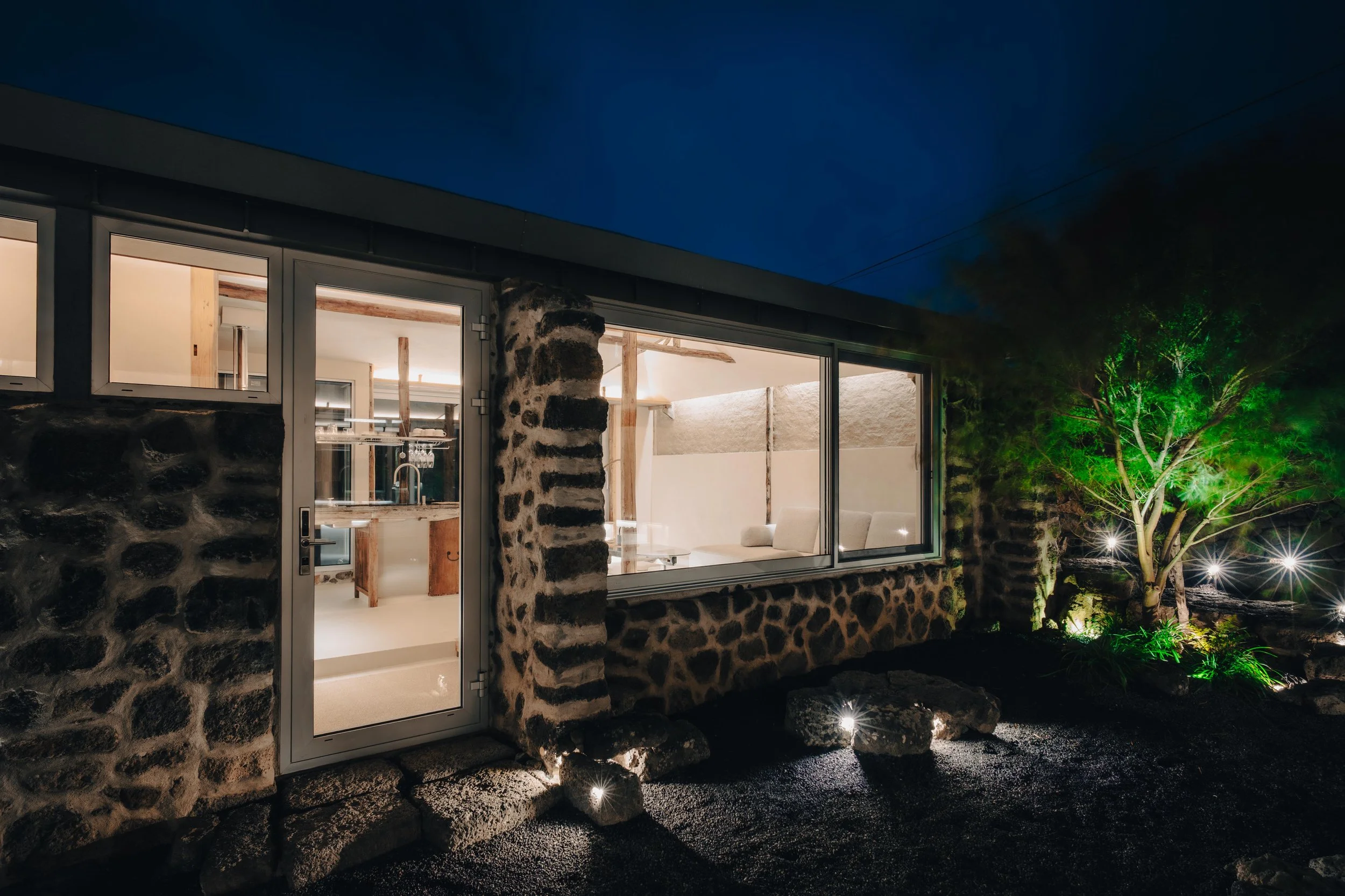 NUUT Aewol 눗 애월