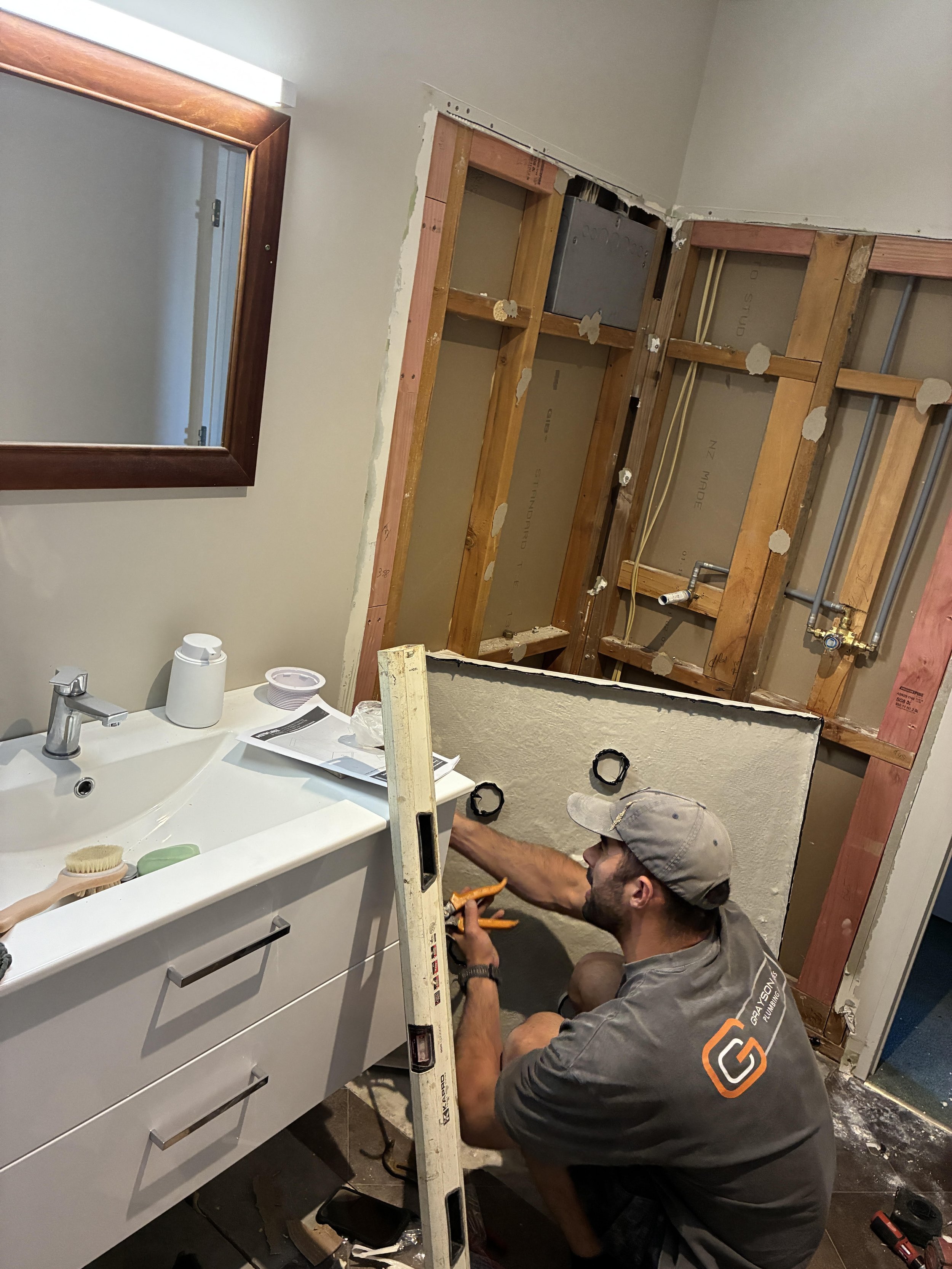 bathroom plumbing.jpg