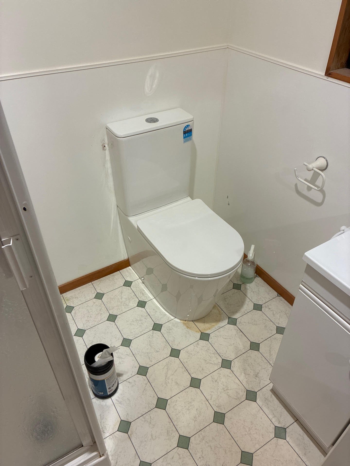 Toilet install 4.jpg