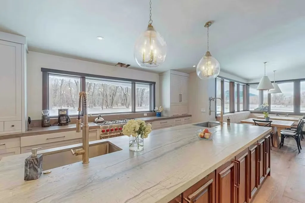 Kitchen Island.jpeg