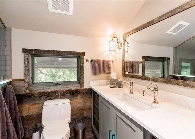 Bonus room bath.jpg