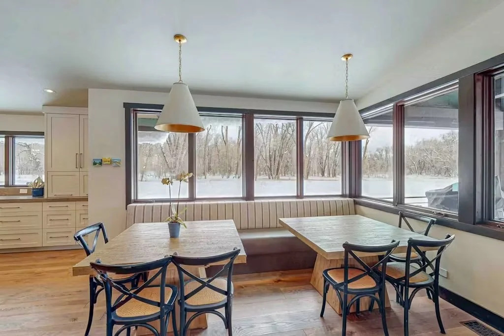 Breakfast room.jpeg