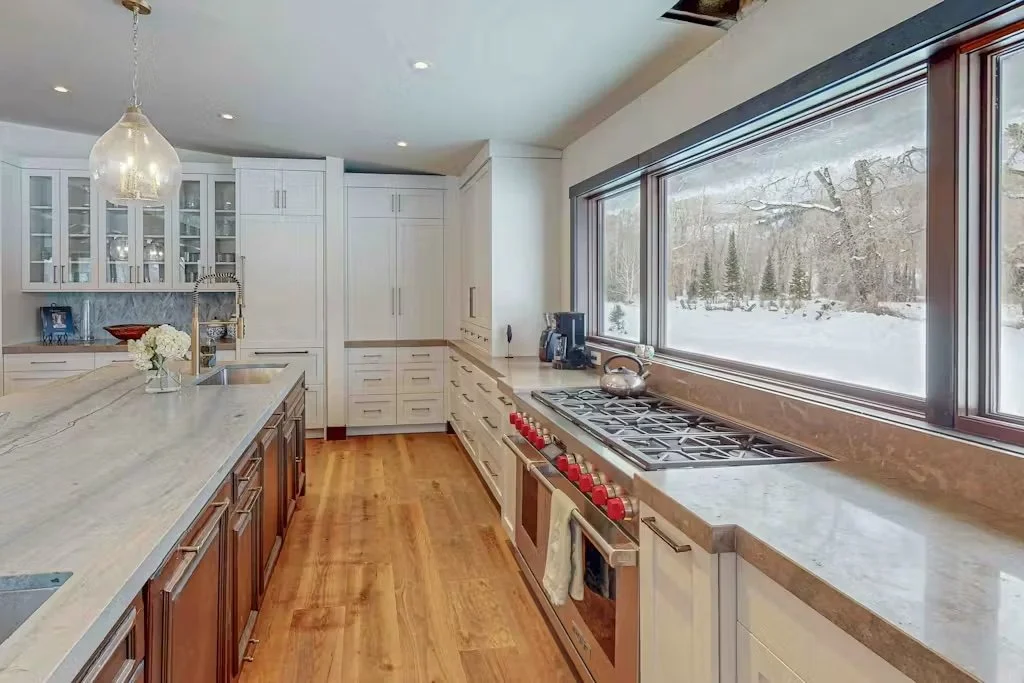 Kitchen range.jpeg