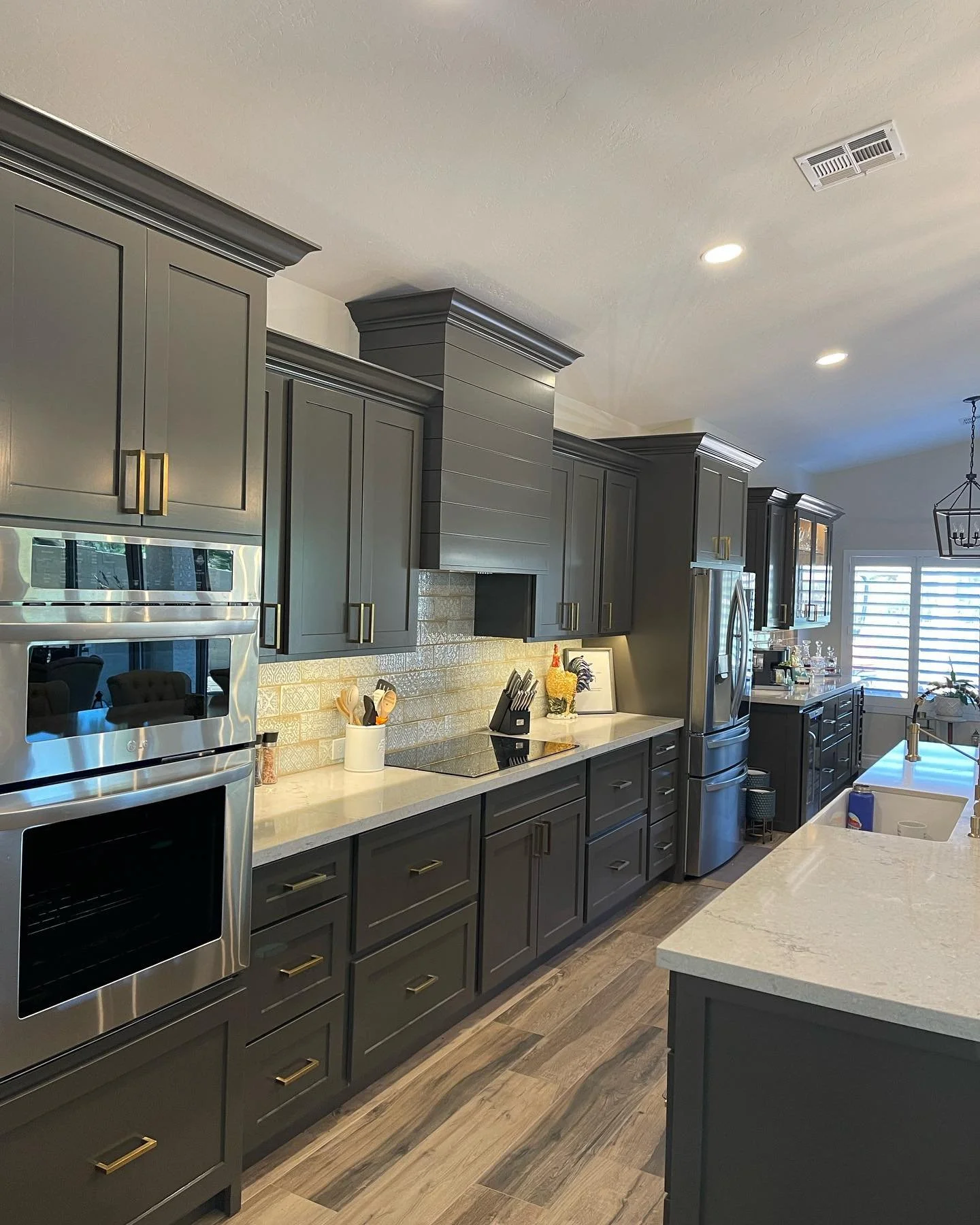 Little house project ready for you to view
.
.
.

#trimarizona #woodworking #custompaint #woodforlife #carpenter #carpenterlife #arizona #phoenix #woodisgood #woodworkingskills #woodart #art #custombuilt #custombuiltins #dewaltfamily #dewalttough #be