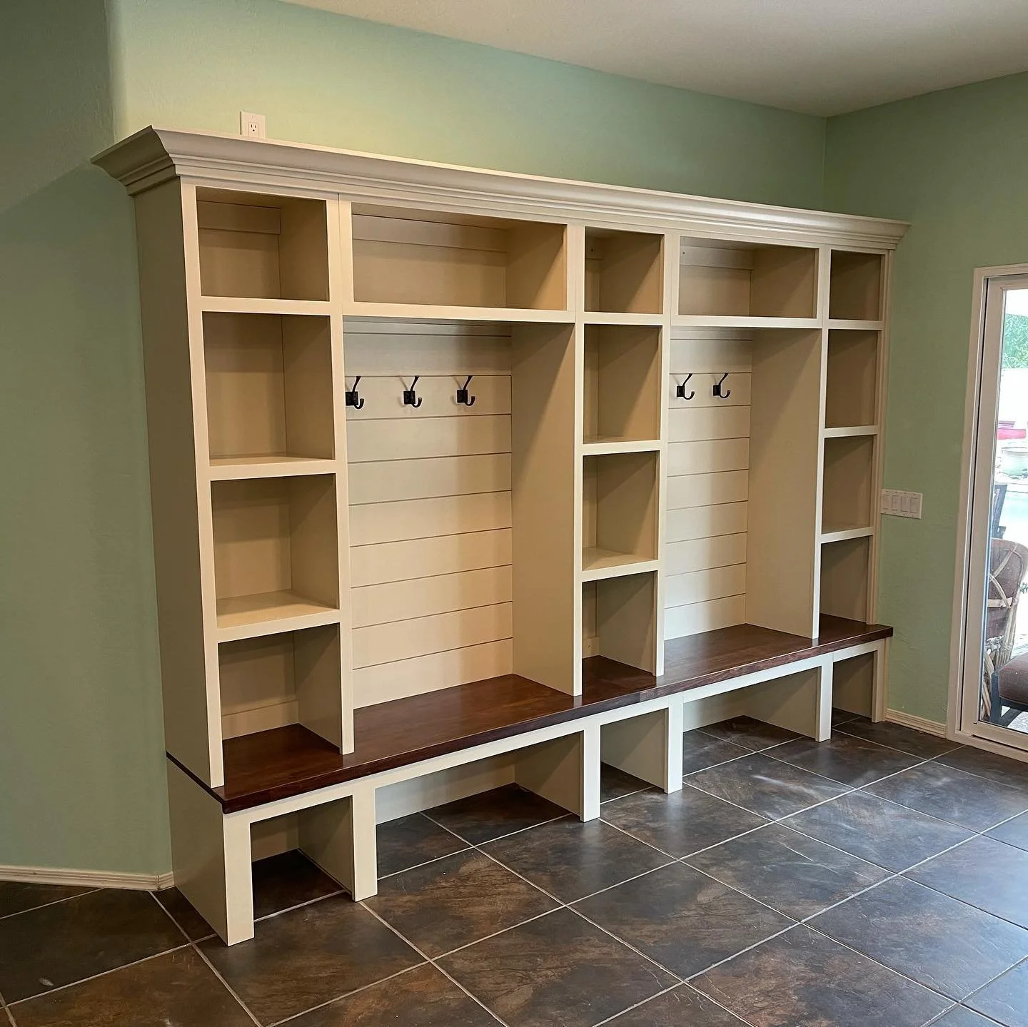 Wall locker unit to help keep wet pool towels from piling up on the floor!
.
.
.
#walllocker #walldecor 
#letsmakestuff #shoptime #finefurnishing #finewoodwork #cabinetry #cabinetmaking #handmade #millwork #woodshop #workshop #buildersofig #kitchende