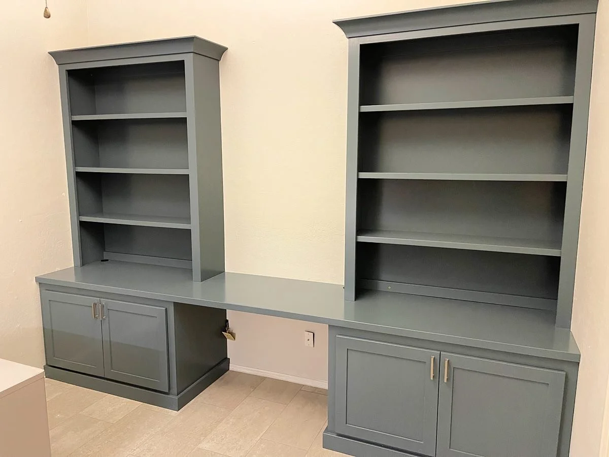 Latest home office install. 
.
Excellent color choice by the client.
.
.
#office #customoffice #letsmakestuff #shoptime #finefurnishing #finewoodwork #cabinetry #cabinetmaking #handmade #millwork #woodshop #workshop #buildersofig #kitchendecor #phoen