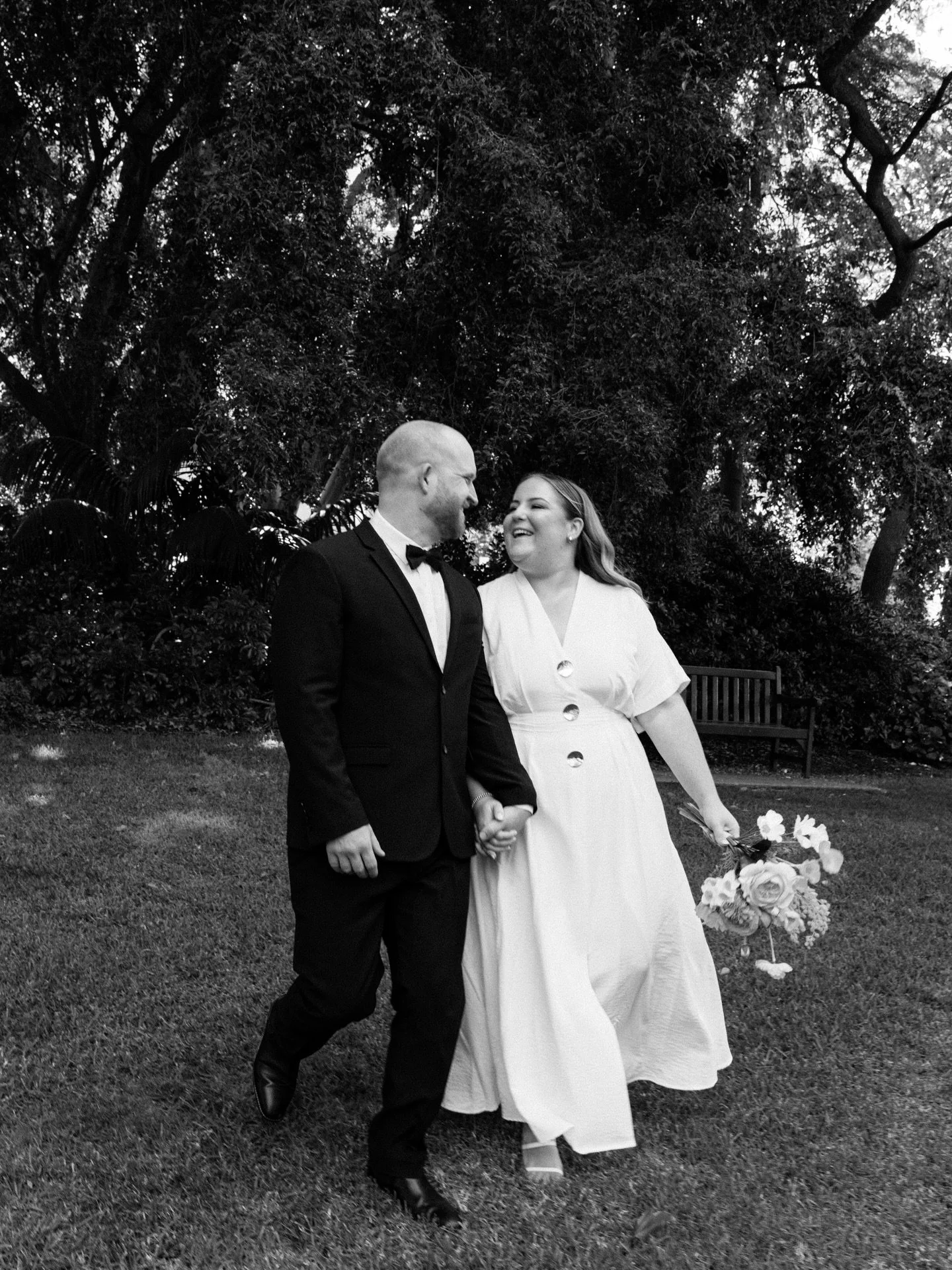Post-elopement moments for Jemma &amp; McKenzie 🤍
Such a joy to capture their little family and a few playful moments in between ☺️