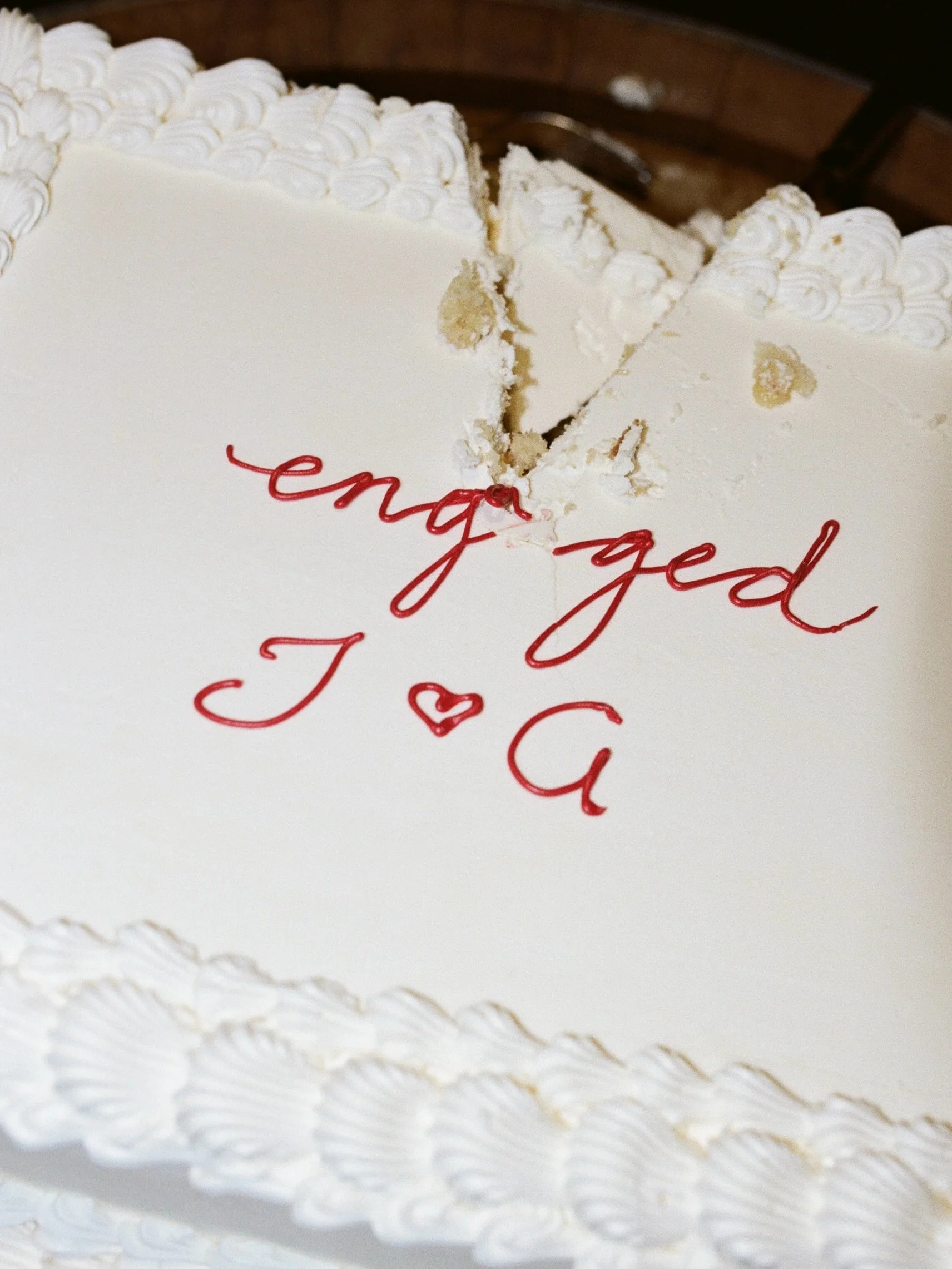 Gladness and Joseph&rsquo;s engagement party was just a taste of what&rsquo;s to come on their wedding day 🤍 So much love and so much fun 😍
.
.
.
.
.
.
Perth Engagement Photographer
Perth Proposal Photographer
Wedding Photographer
Perth Film Weddin