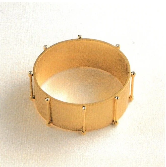 ‘We #1’, 1996, 18k gold, diamond, 63x72x33mm,
