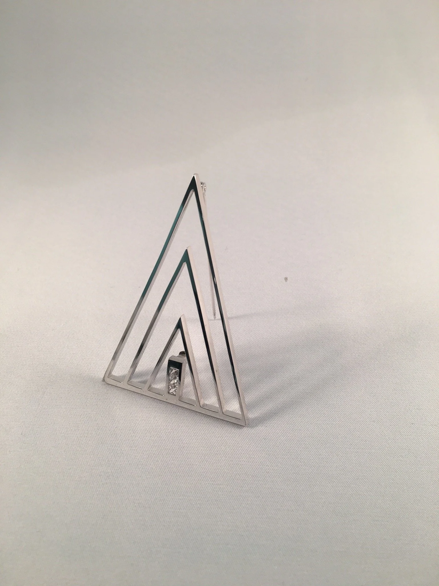 She#2’, 2012, sterling silver, cubiczirconia, 45x65x10mm