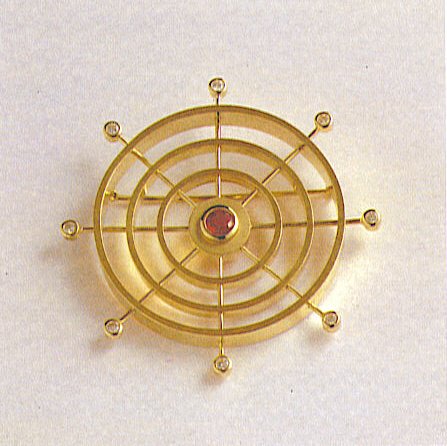 ‘She #3’, 1996, 18k gold, diamod, ruby, 50x50x10mm