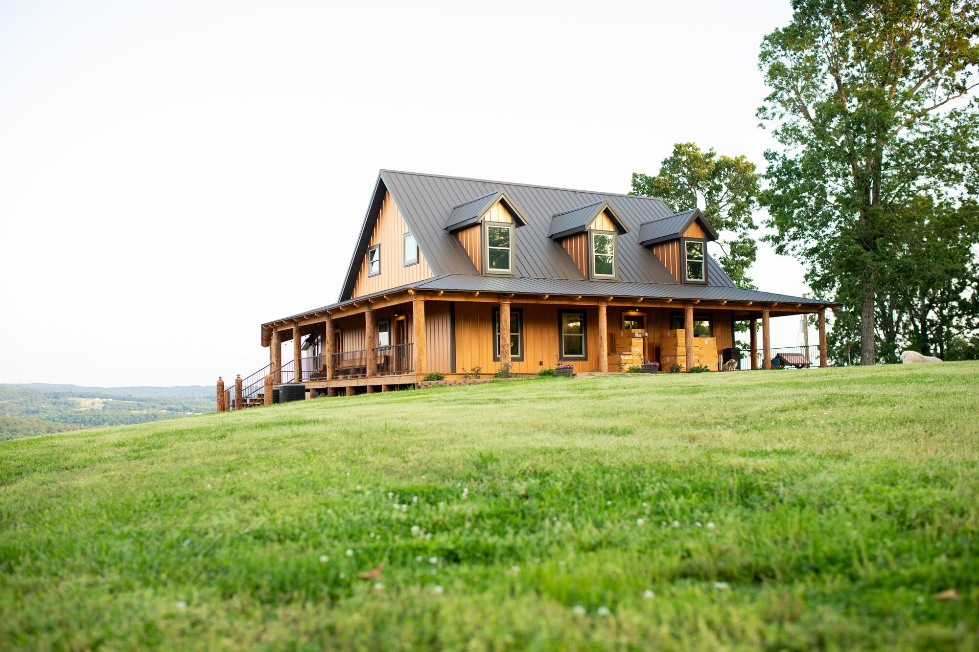 Ponderosa Mountain Venue in Fayetteville, Arkansas: Wedding Venue in Northwest Arkansas