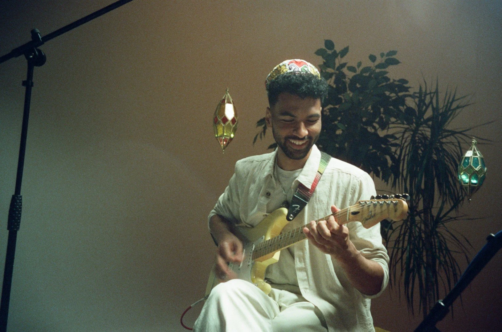 ghuraba ep bts photos zeashan ashraf (6).jpg