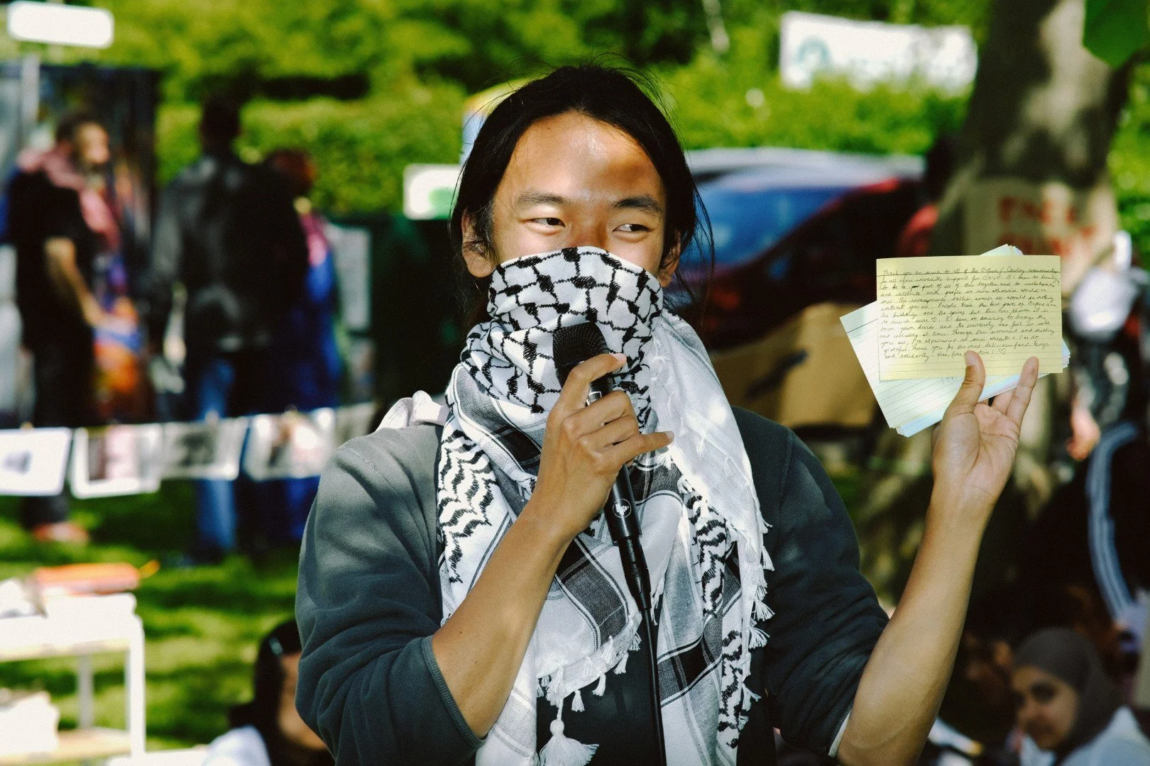 Help The World Oxford Cowley Road - Copyright Zeashan Ashraf (4) - Copy.jpg