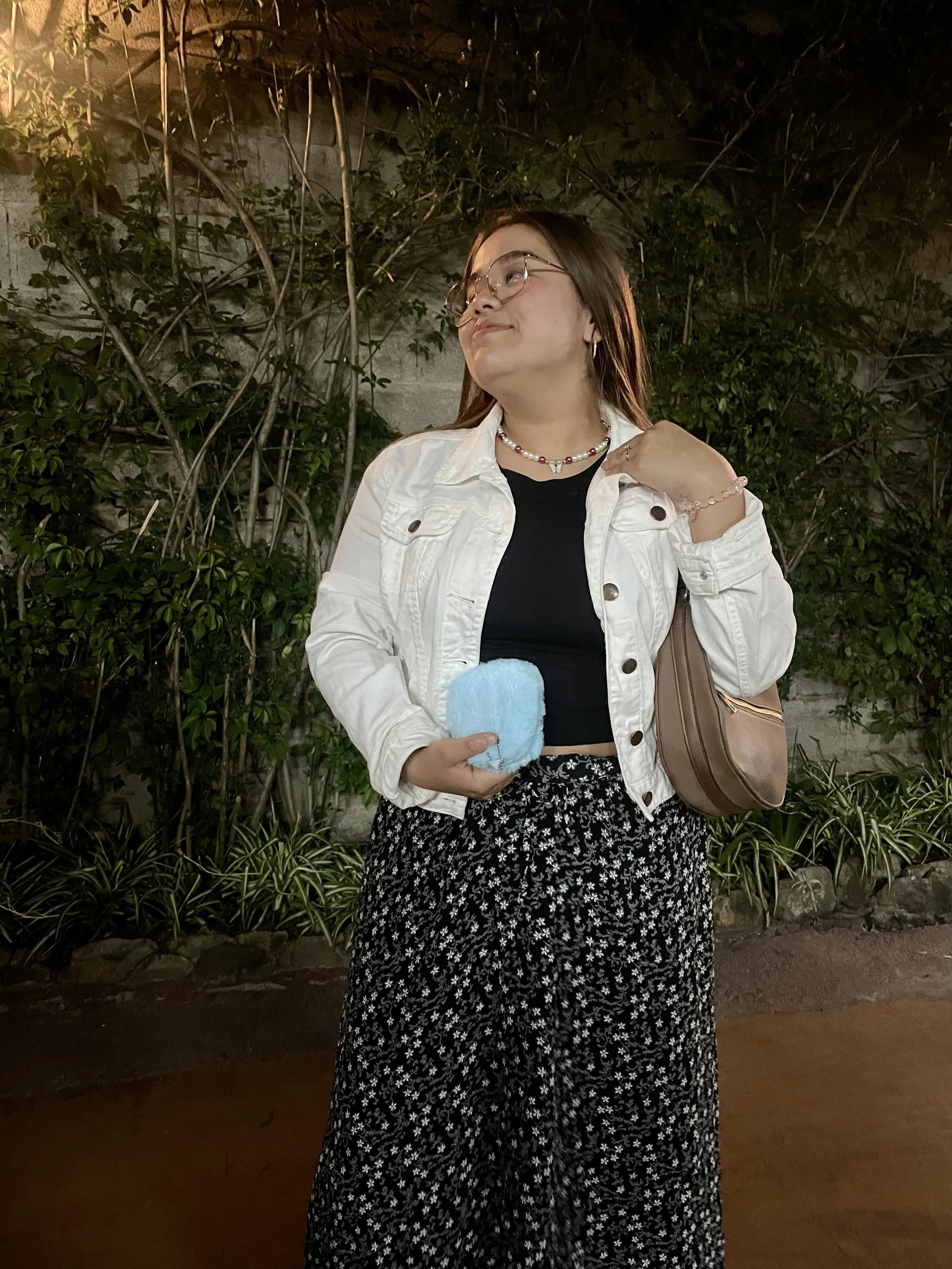 Girl presumiendo sus accesorios
