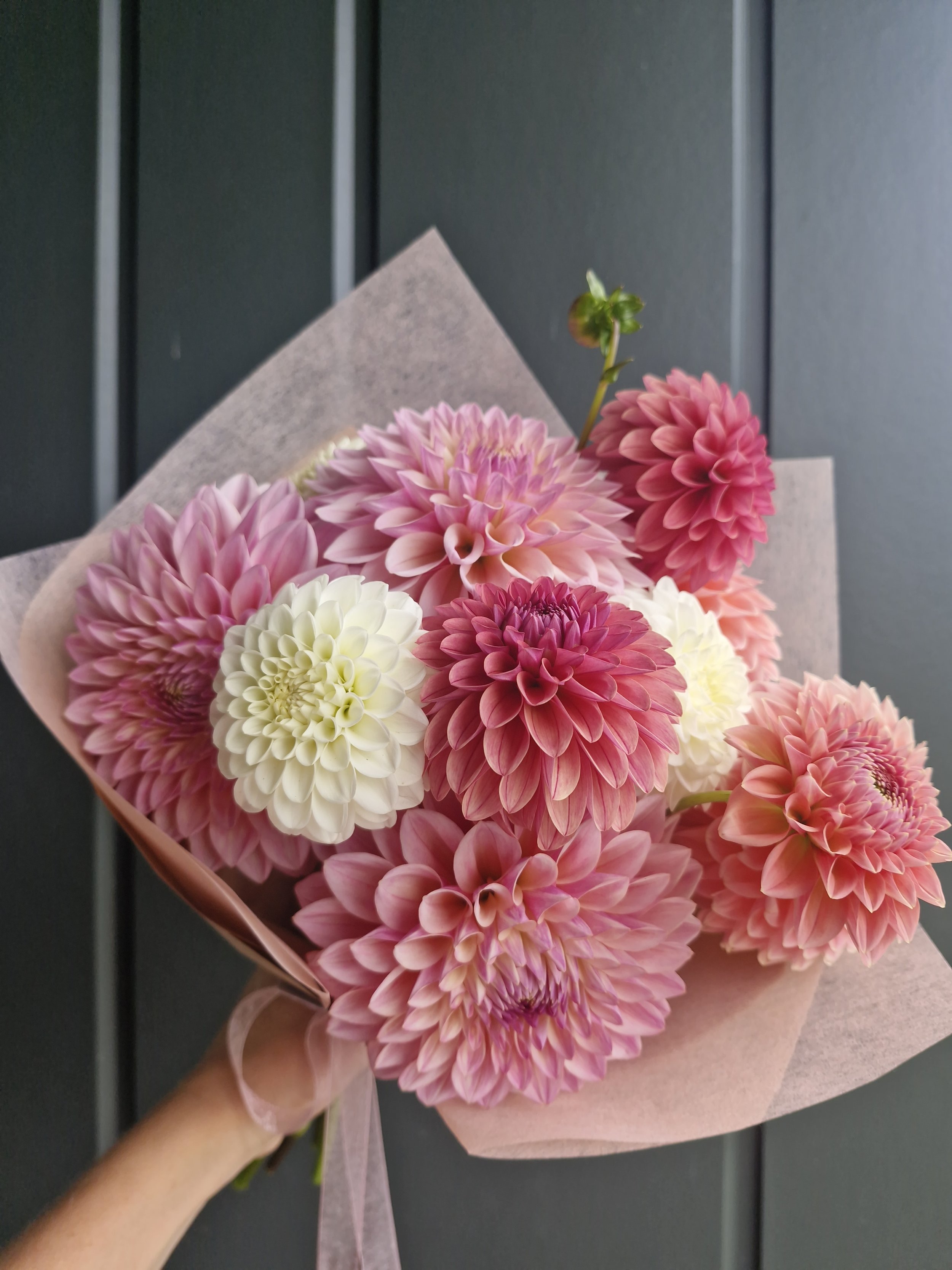 Dahlia bouquet - regular