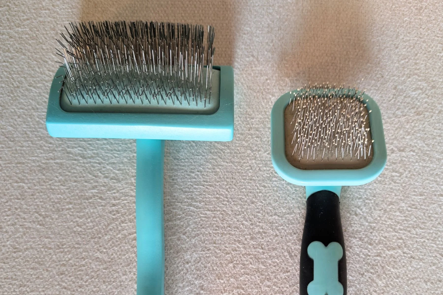 Slicker Brush vs Pin Brush for Pomeranians: Which One Reaches the Undercoat