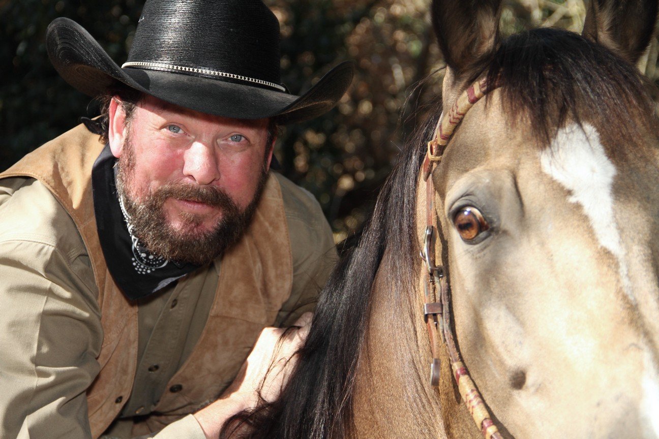 Anthony A. Snow and "Chief" on the set of Six Notch Road