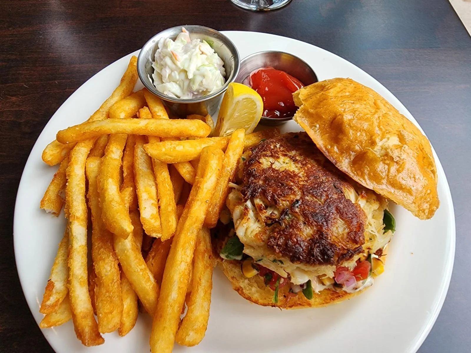 CRAB CAKE SANDWICH
