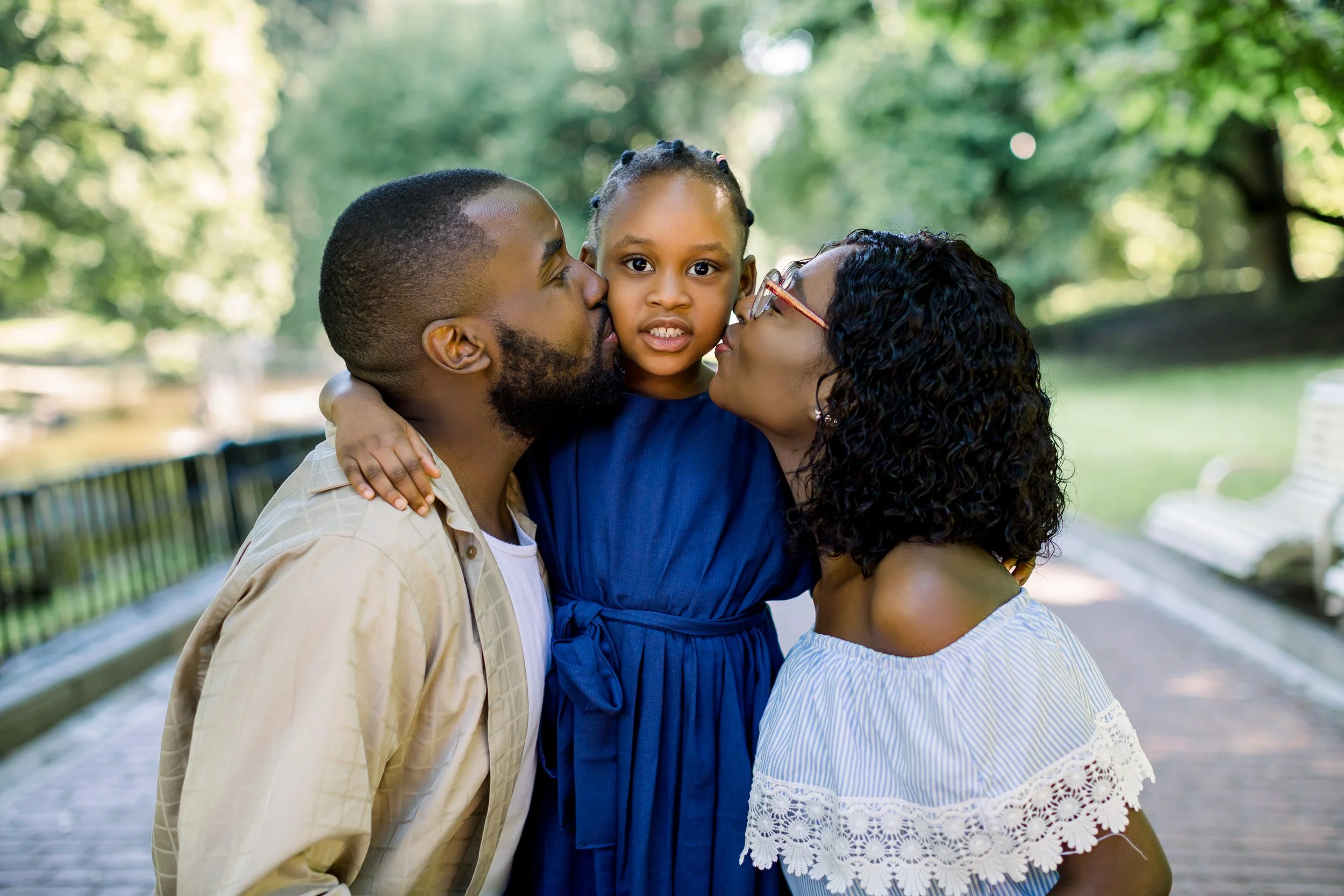 adorable-summer-portrait-of-young-african-family-o-2026-01-11-09-53-38-utc.jpg