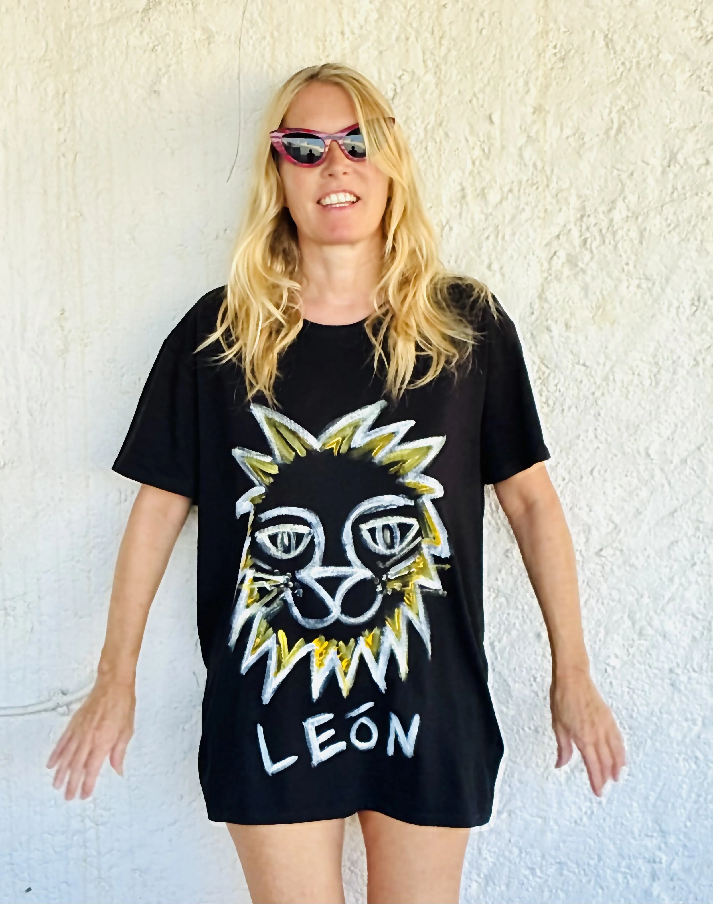 LEÕN ART TO WEAR