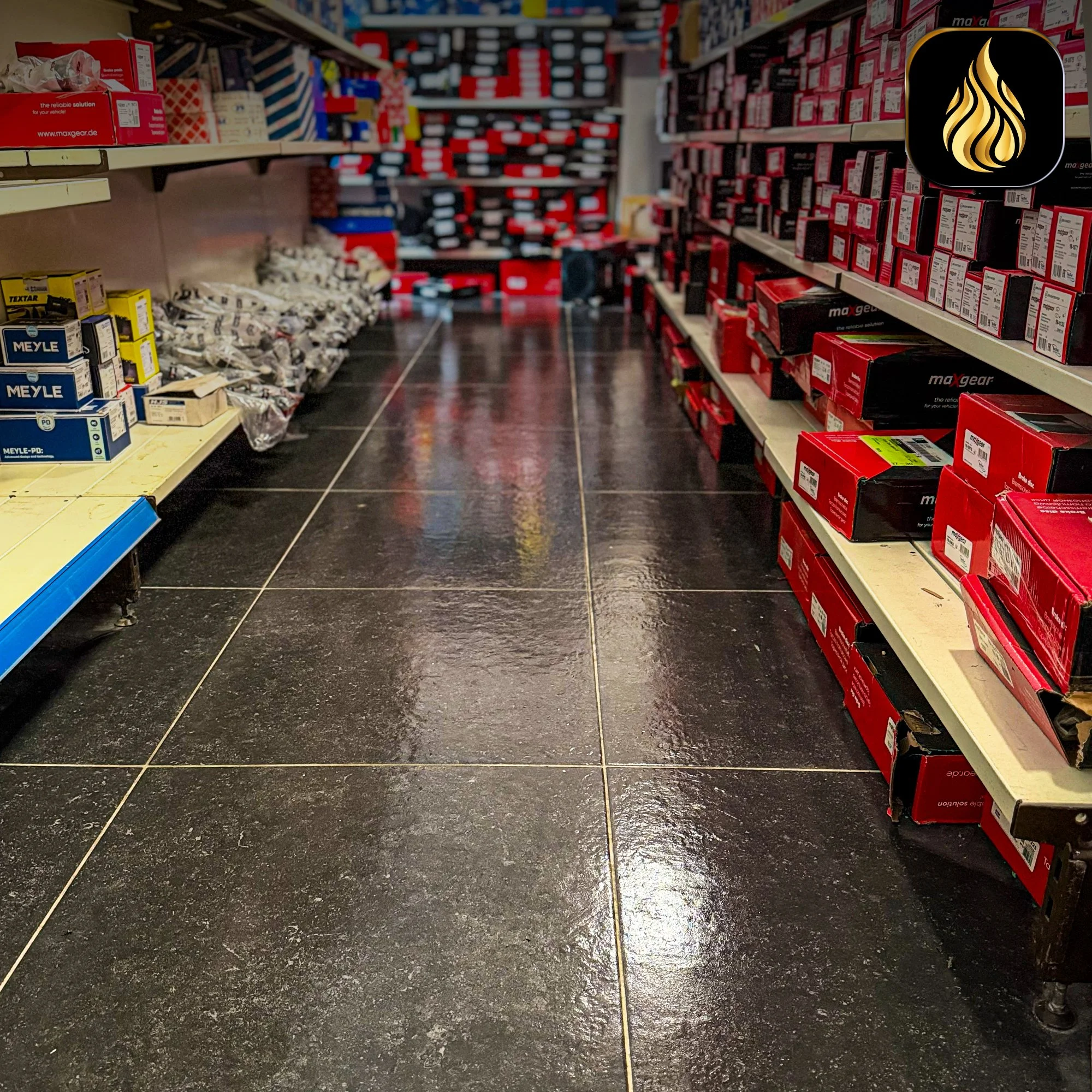 Saubere Gänge und Böden in einem Geschäft