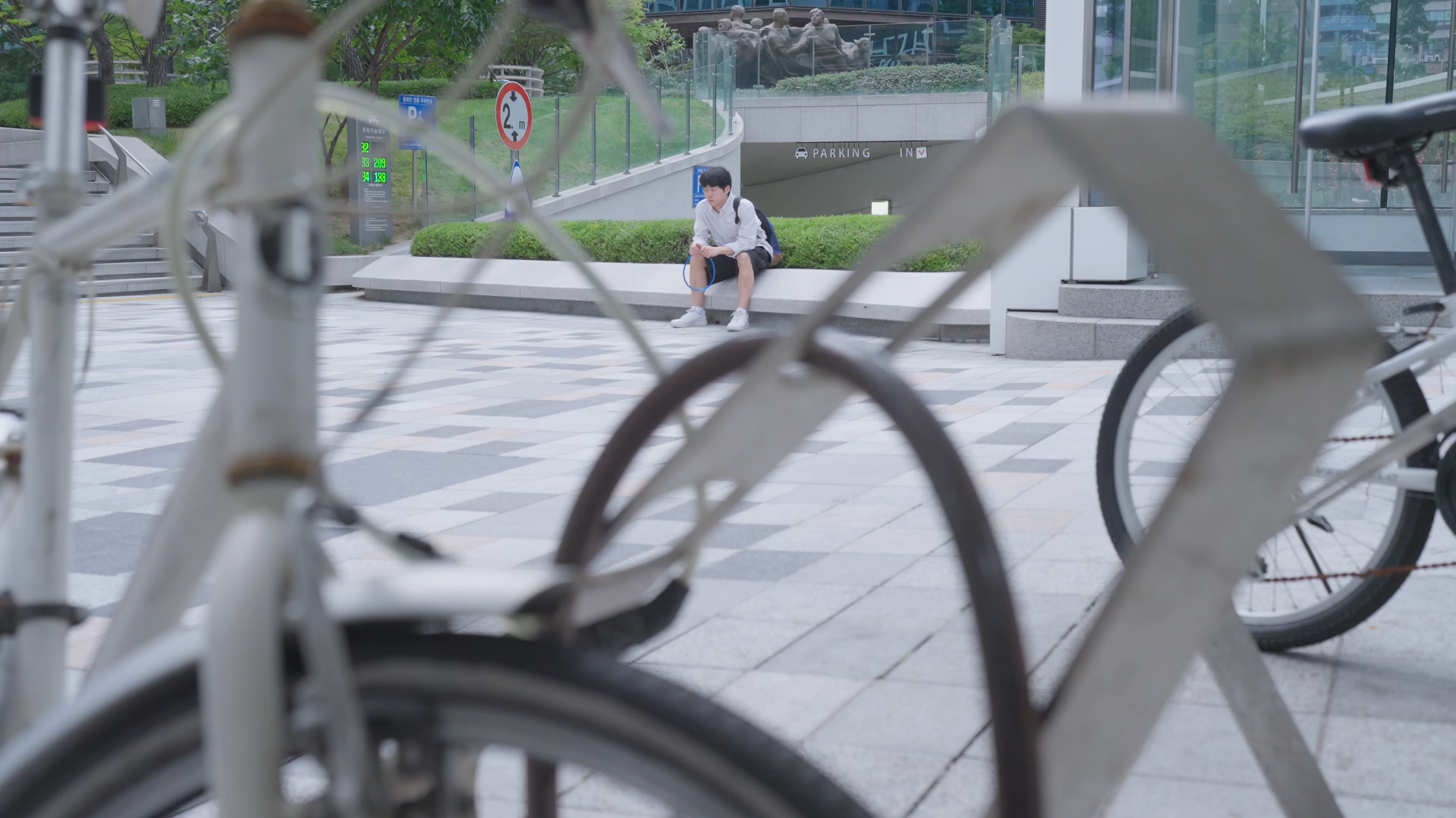 2024_09_서울 사람들 최종 1-44 screenshot.png