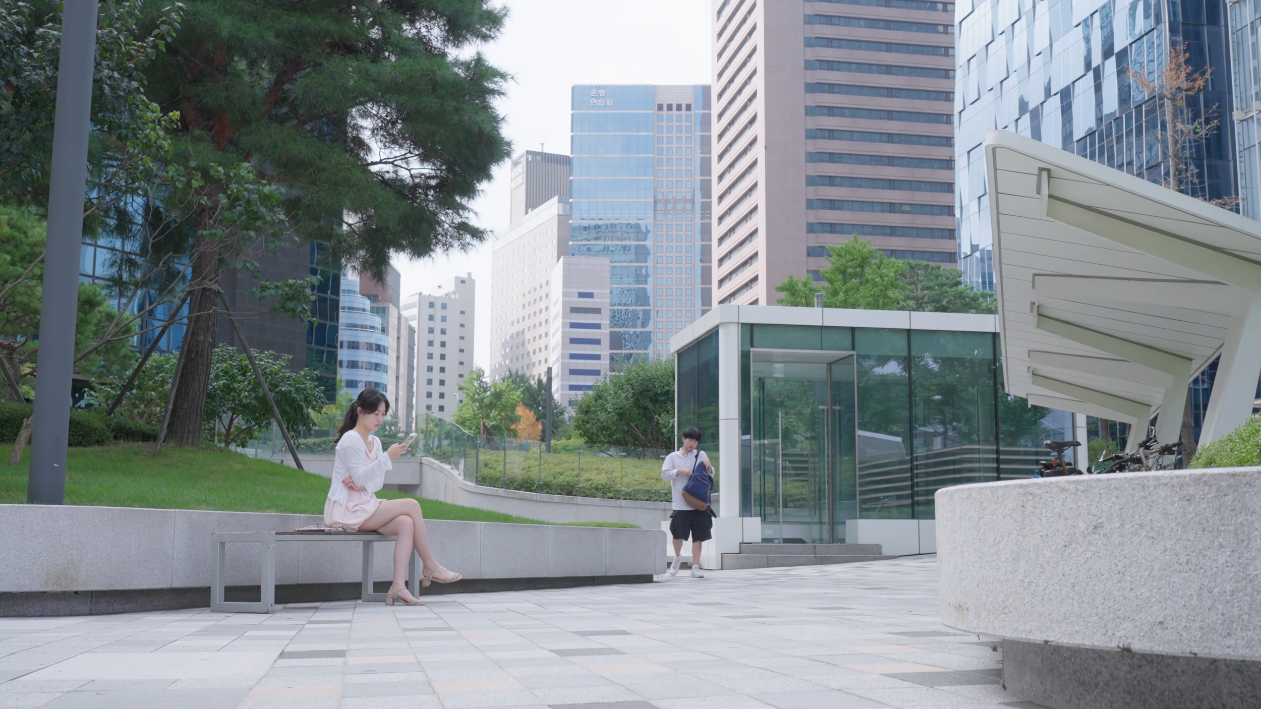 2024_09_서울 사람들 최종 1-57 screenshot.png