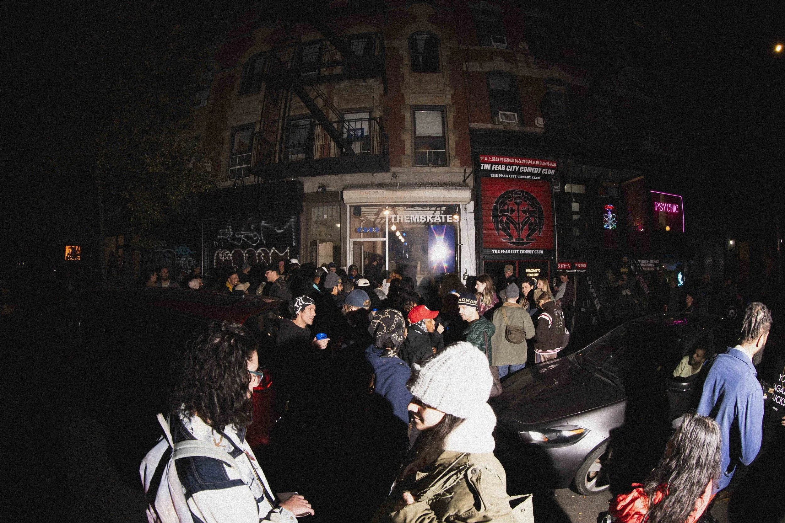 23-store-night-new-york.jpg