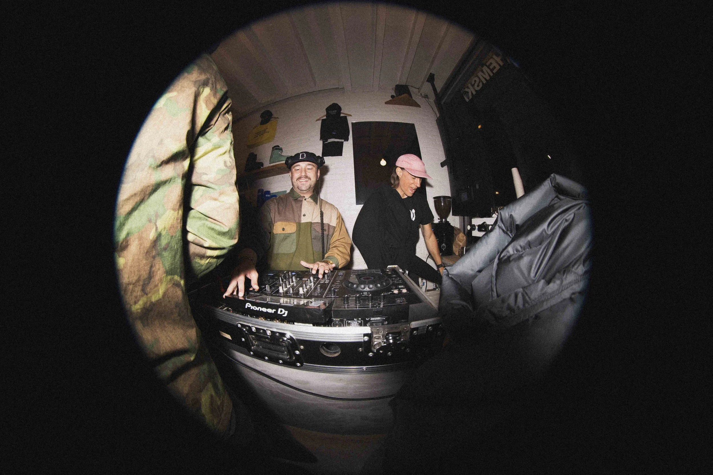 26-decks-inside.jpg