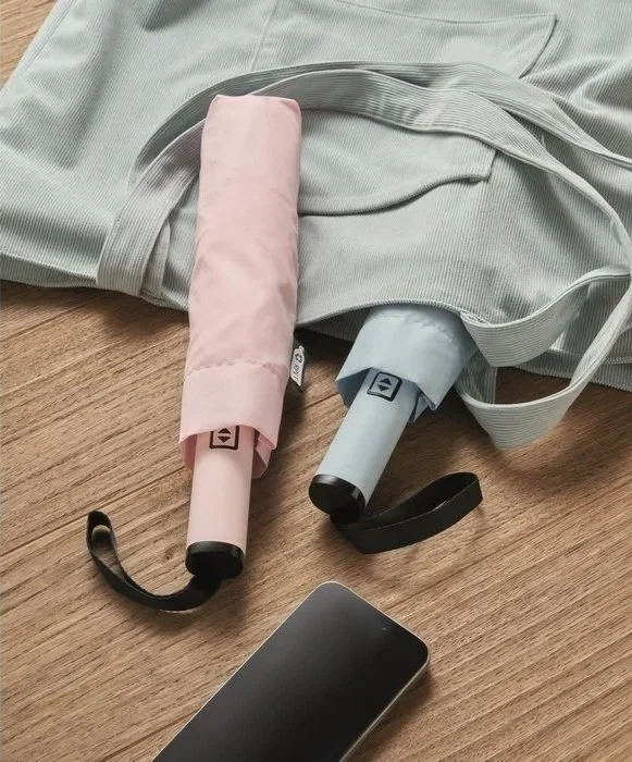 Geometric drawing of an outline square with sections divided by vertical, horizontal, and circle lines.