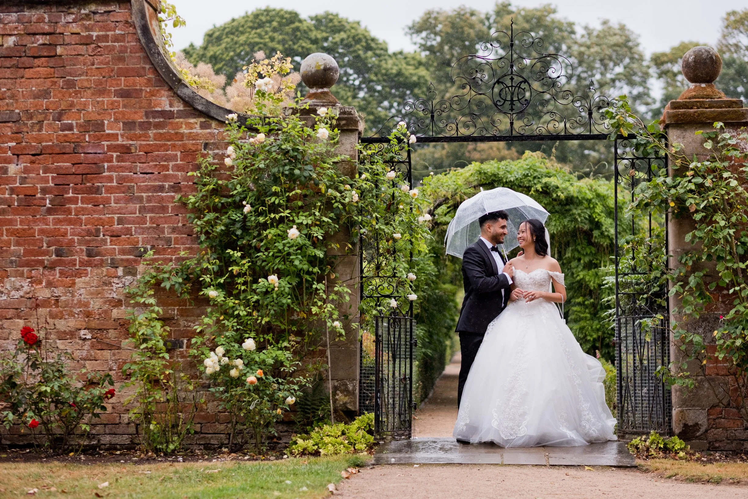 shot-differently-Thorpe-Garden-Anna-and-Yannis-60.jpg