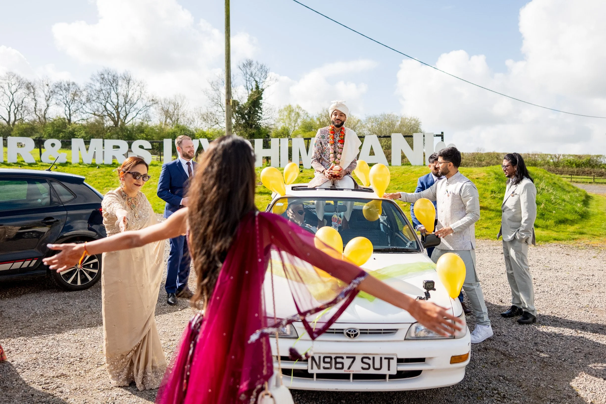 shot-differently-shearsby-bath-Chloe-and-Ronil-19.jpg
