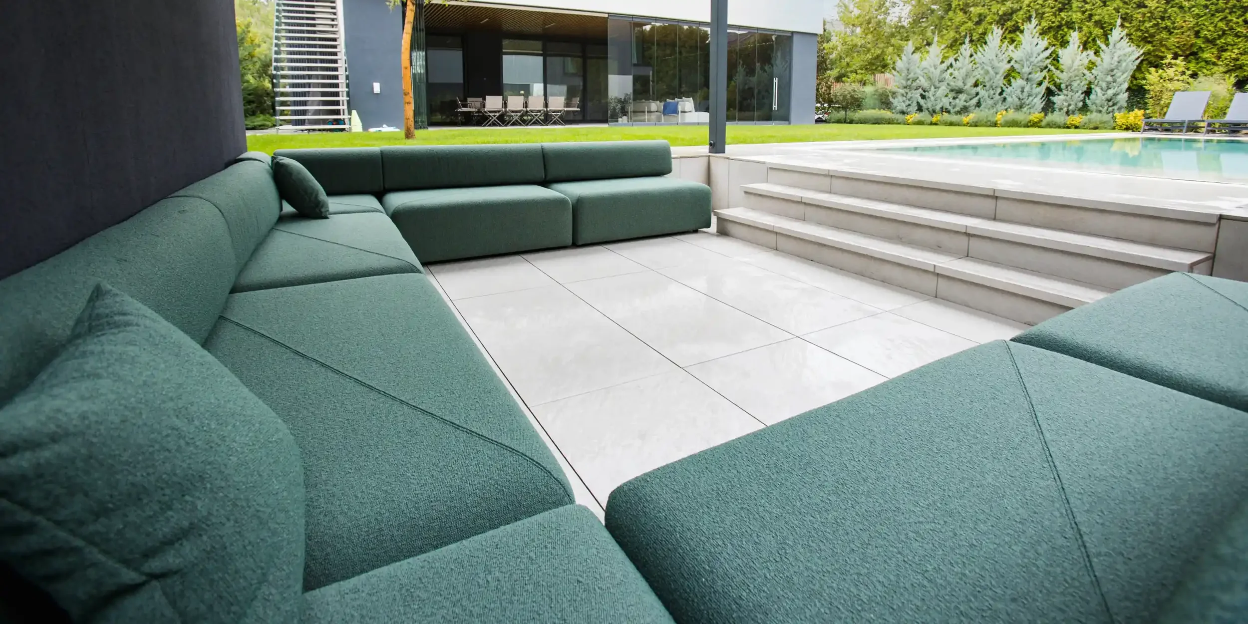 Outdoor furniture model aqua rest.