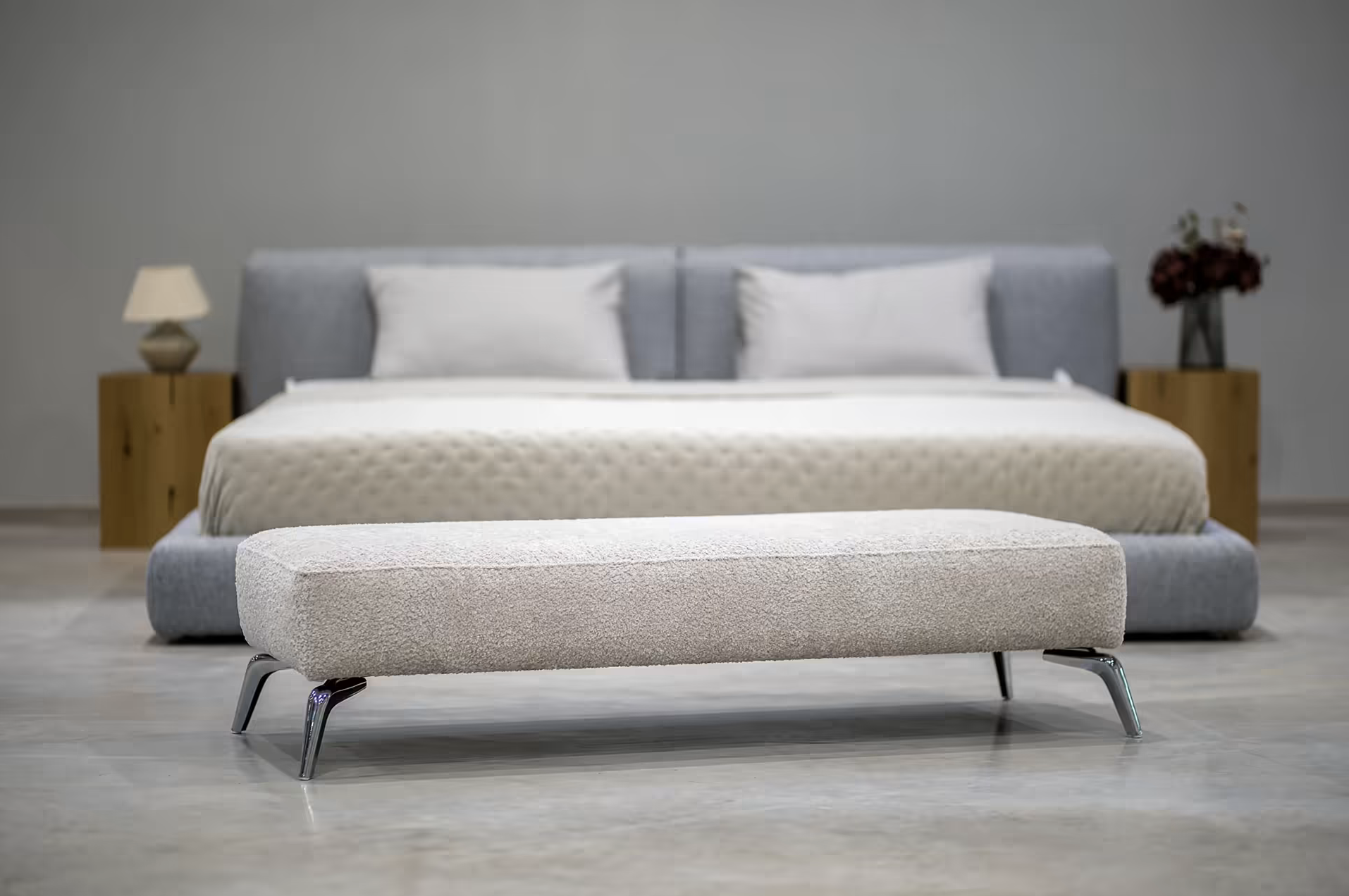 We produce custom sizes poufs, pouf model free love.