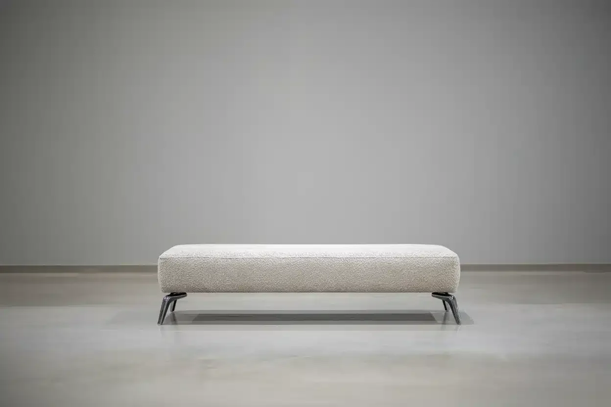 Bespoke poufs, Free love pouf model.