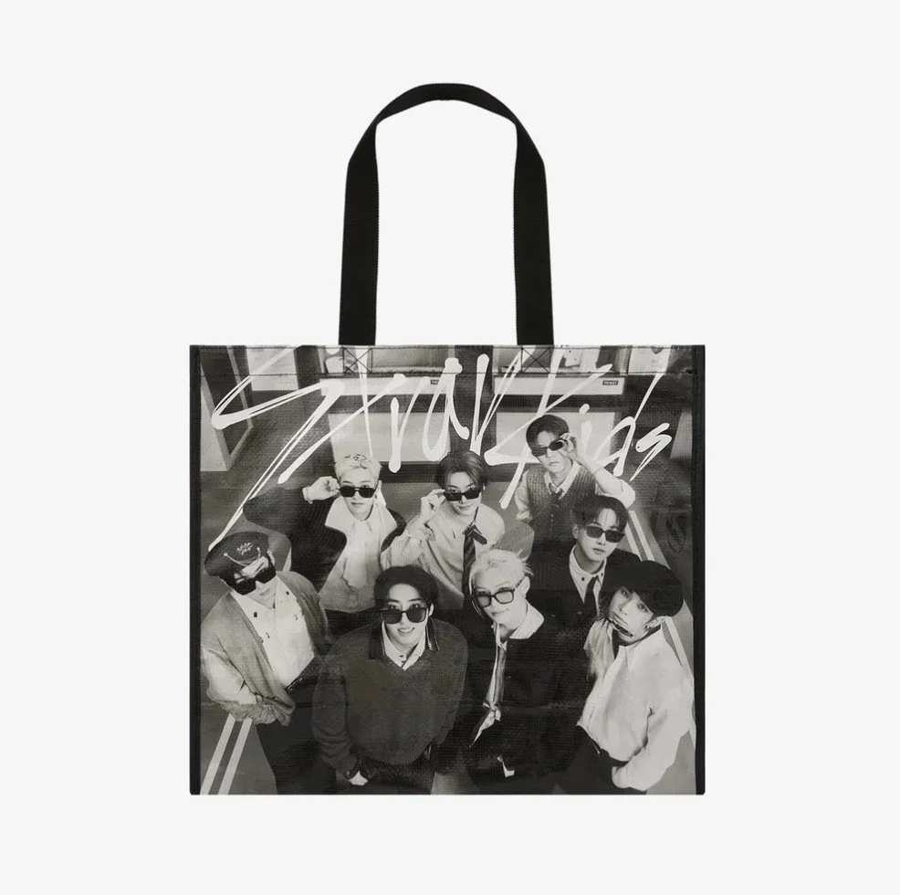 [Pre - Order] SHOPPING BAG / Stray Kids『World Tour <RUN IT JAPAN>』