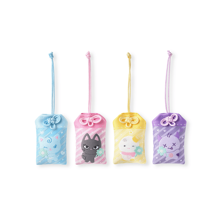 [Pre-Order] LUCKY CHARM