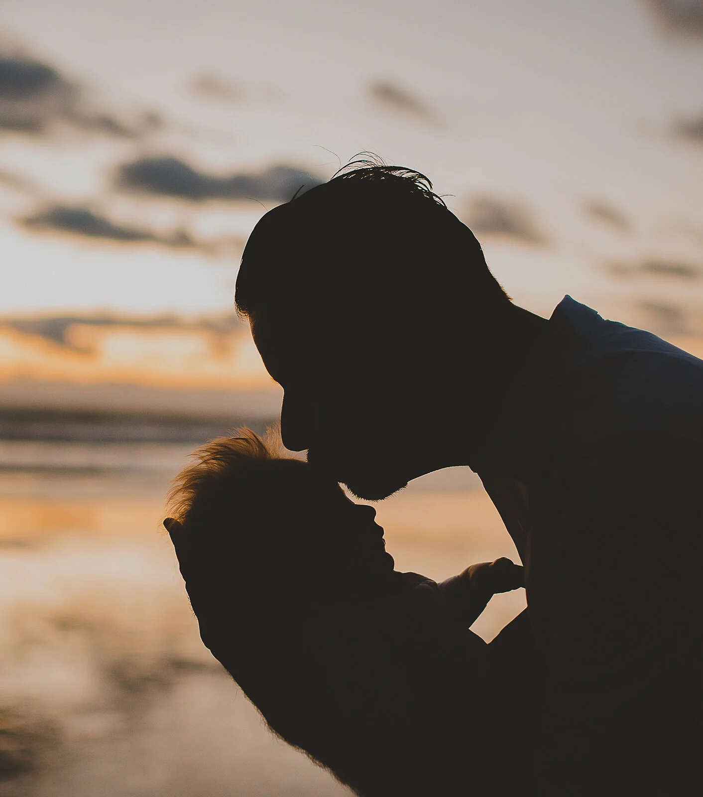 Capture precious moments with a talented family photographer specializing in newborn lifestyle photos at the stunning beach in Boquerón, Cabo Rojo, Puerto Rico. Trust Karen Fabiola Photo to create timeless memories for you and your loved ones.